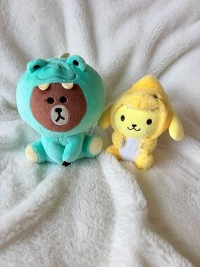 Line Friends Jungle Brown Dino 6” and Pom Pom Purin Key Chain Set